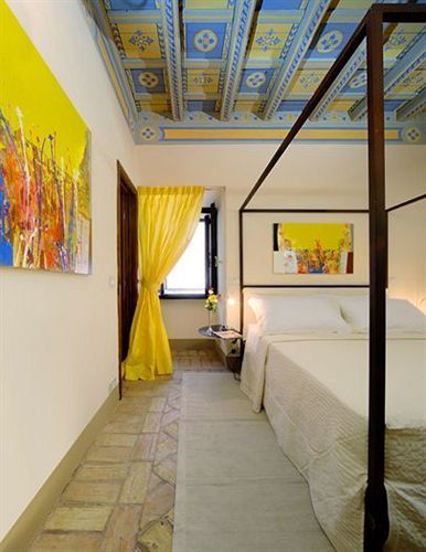 Residenza Torre Colonna Bed & Breakfast