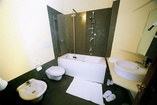 Bed & Breakfast Residenza Torre Colonna 4*