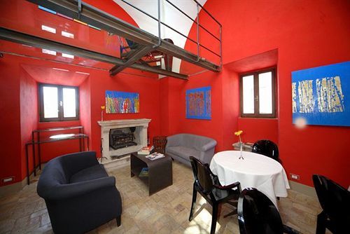 Bed & Breakfast Residenza Torre Colonna 4*